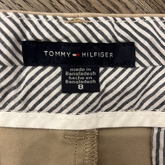 🩷3 for $20 deal!🩷 Tommy hilfiger khaki shorts - Size 8 - Picture 3 of 3